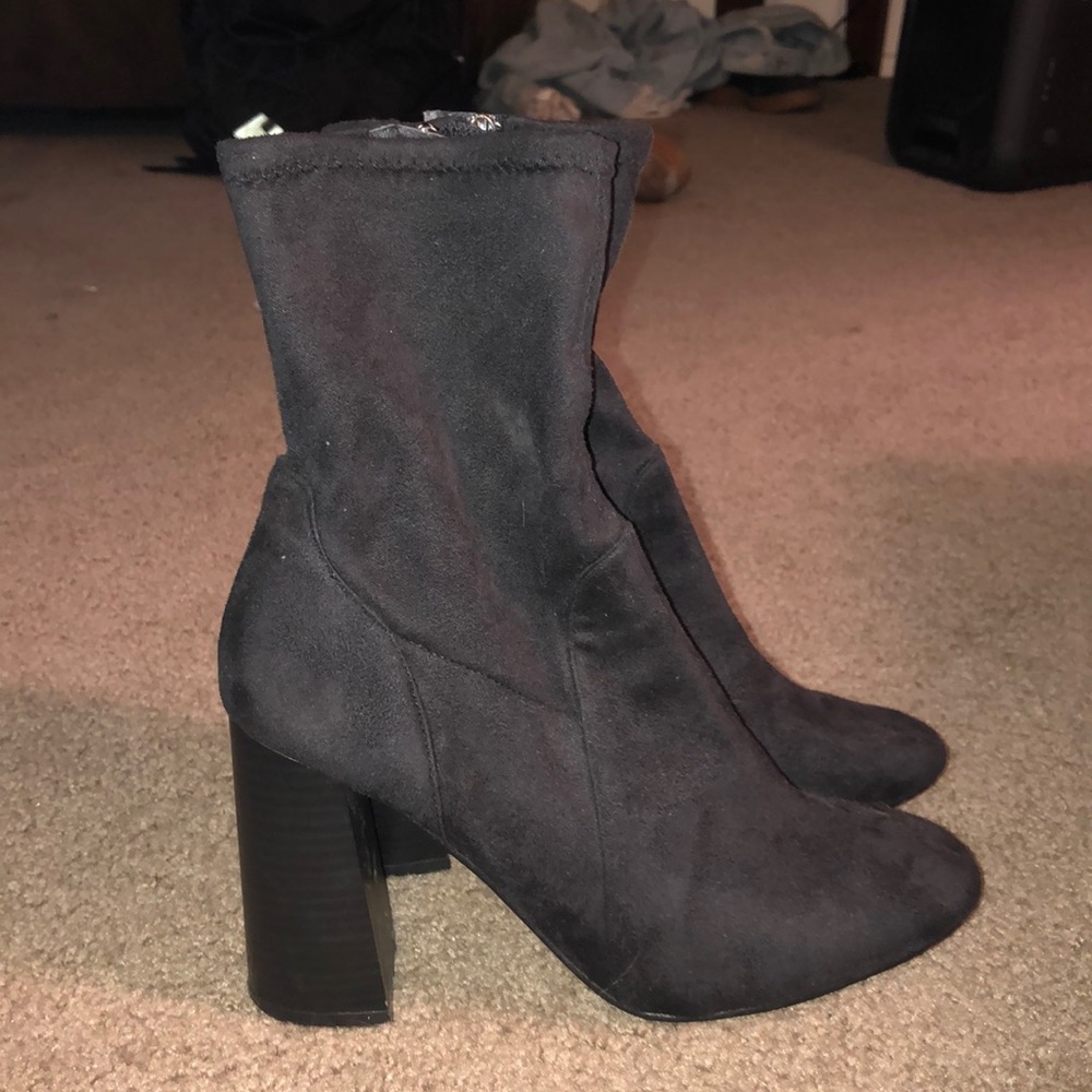 Black boots super comfortable and fun to wear out